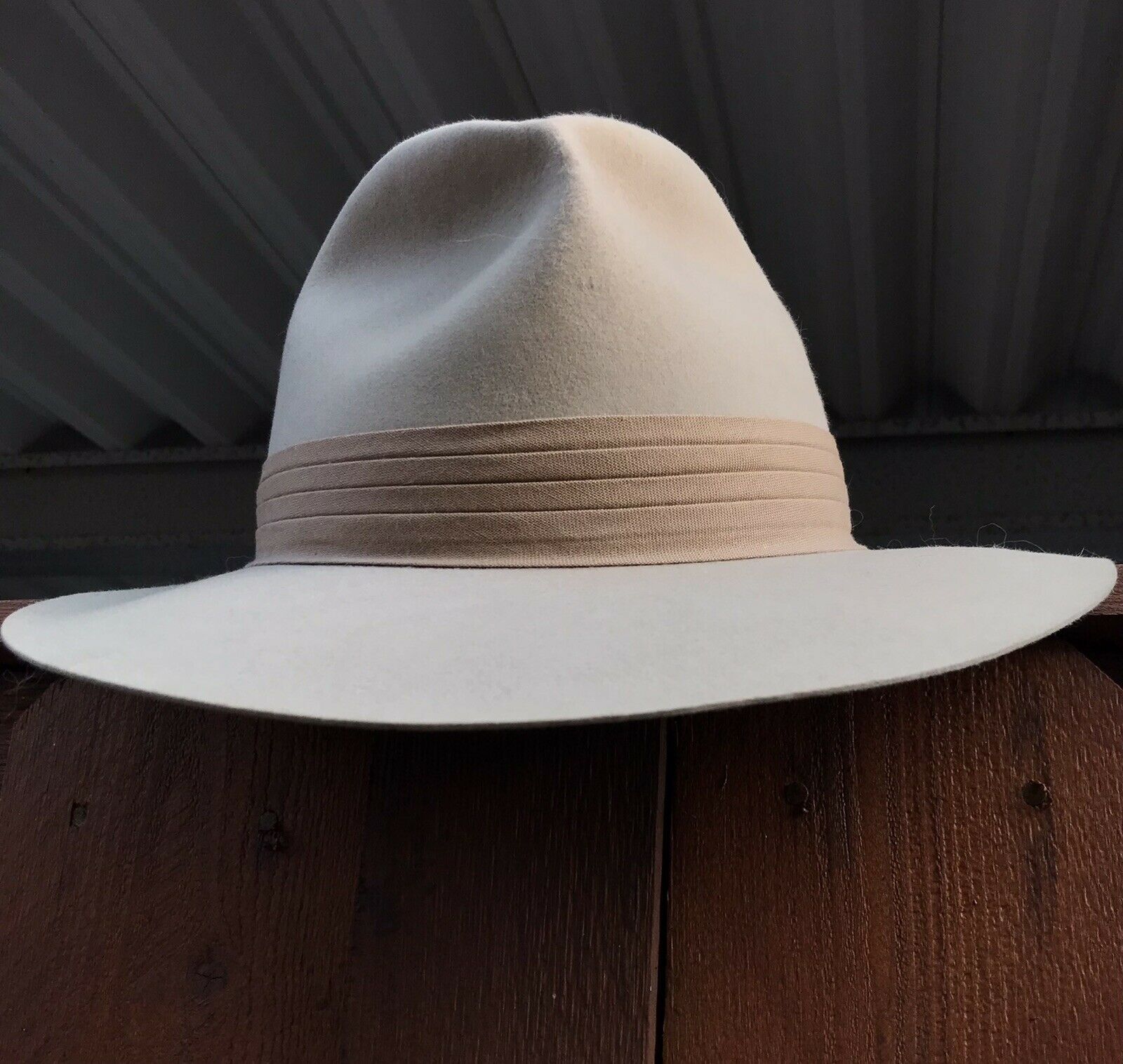 Australian Bushman’s Hat (1984) Abandoned Republic